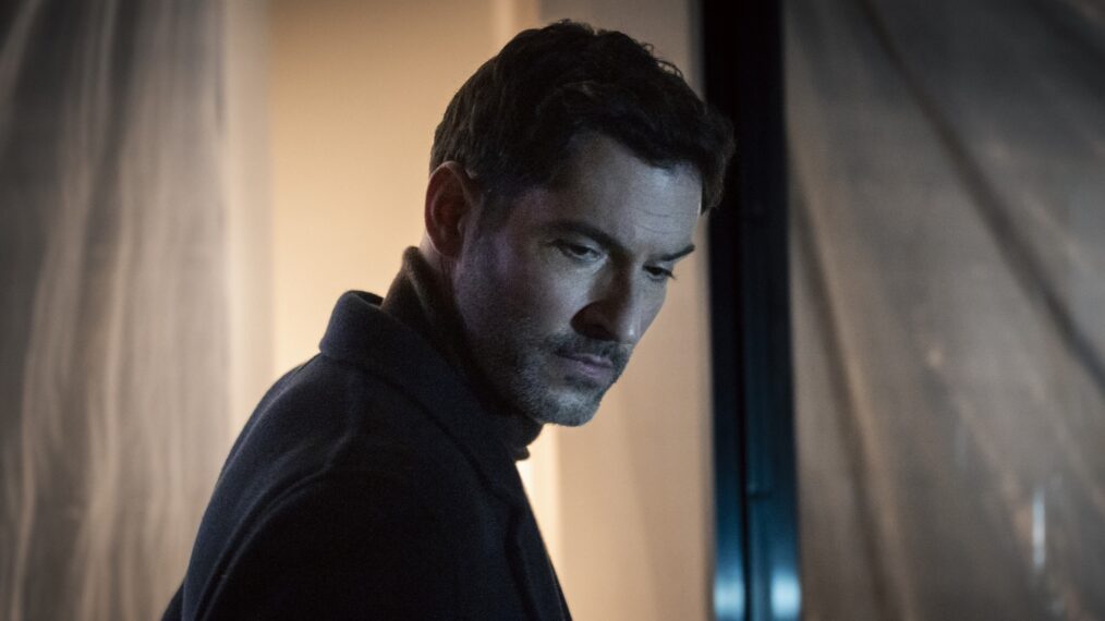 Tom Ellis as CIA Case Officer Colin Glass — 'CIA' Series Premiere 