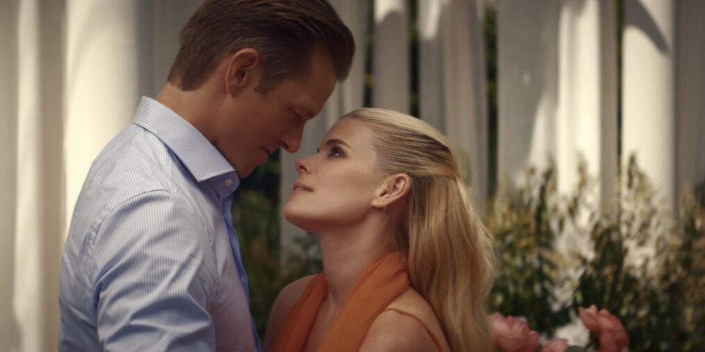 Kate Mara and Joel Kinnaman in Imperfect Women