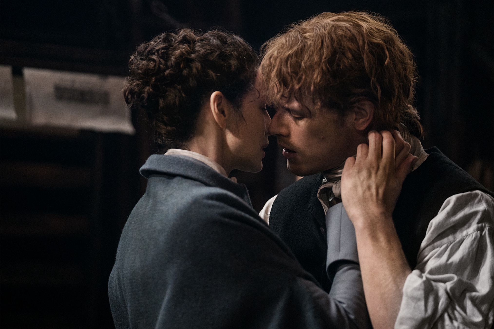 Jamie and Claire kiss in Outlander Season 3 Episode 6