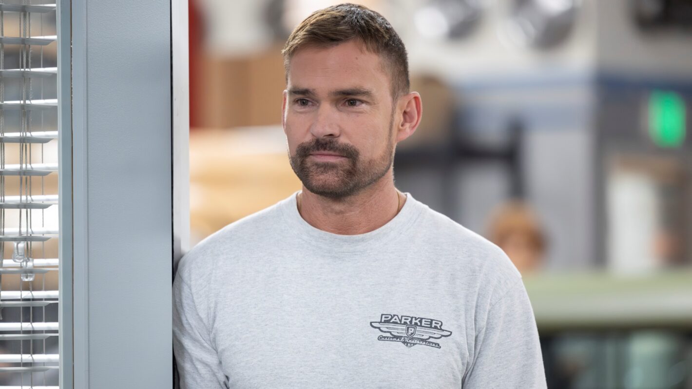 'Shifting Gears': Seann William Scott Talks Season 2 Finale, Luke Macfarlane Appearance & More