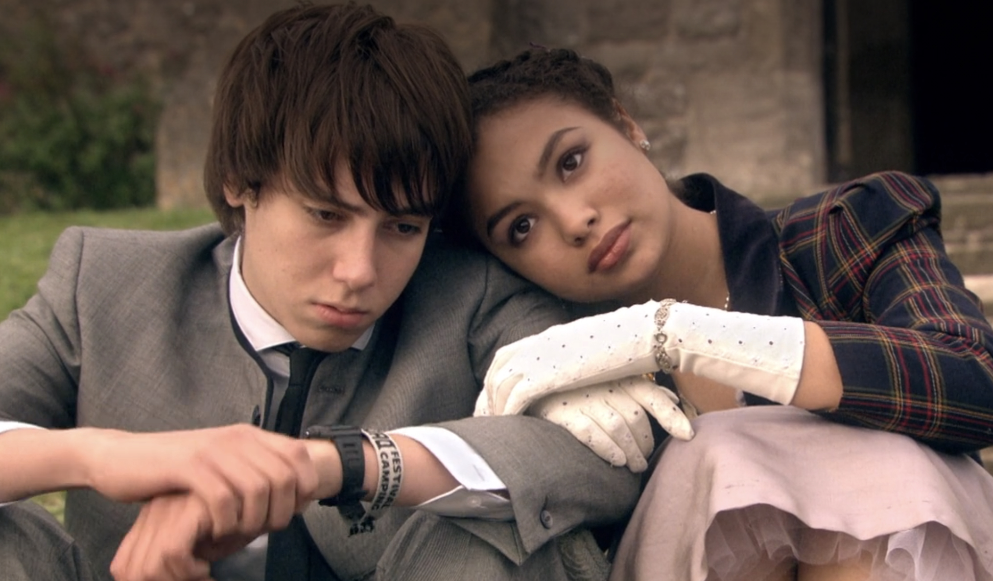 Alexander Arnold and Jessica Sula as Rich and Grace in 'Skins'