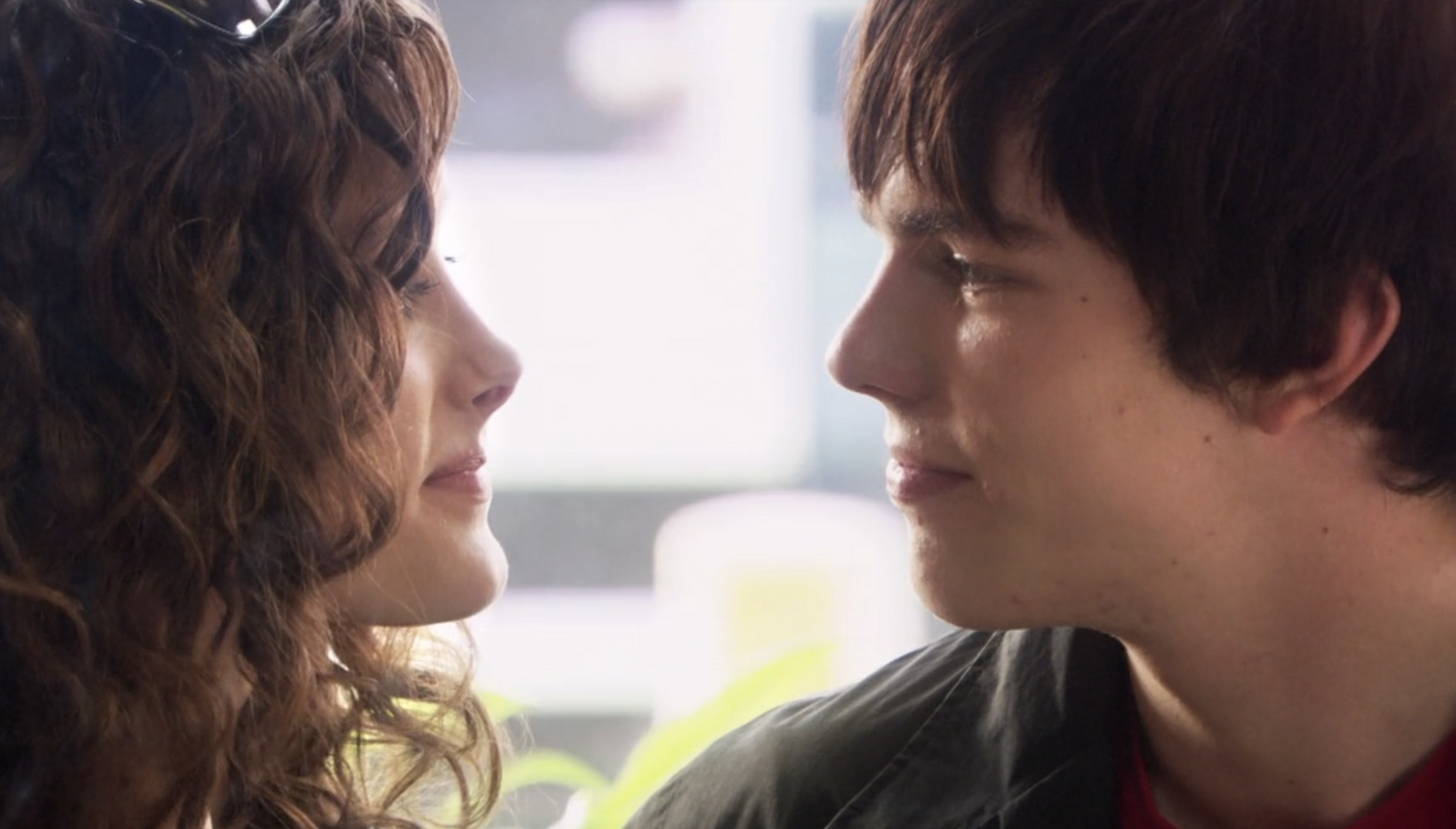April Pearson and Nicholas Hoult as Michelle and Tony in 'Skins'