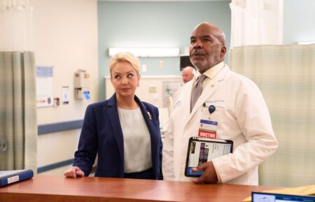 Wendi McLendon-Covey and David Alan Grier in 'St. Denis Medical'