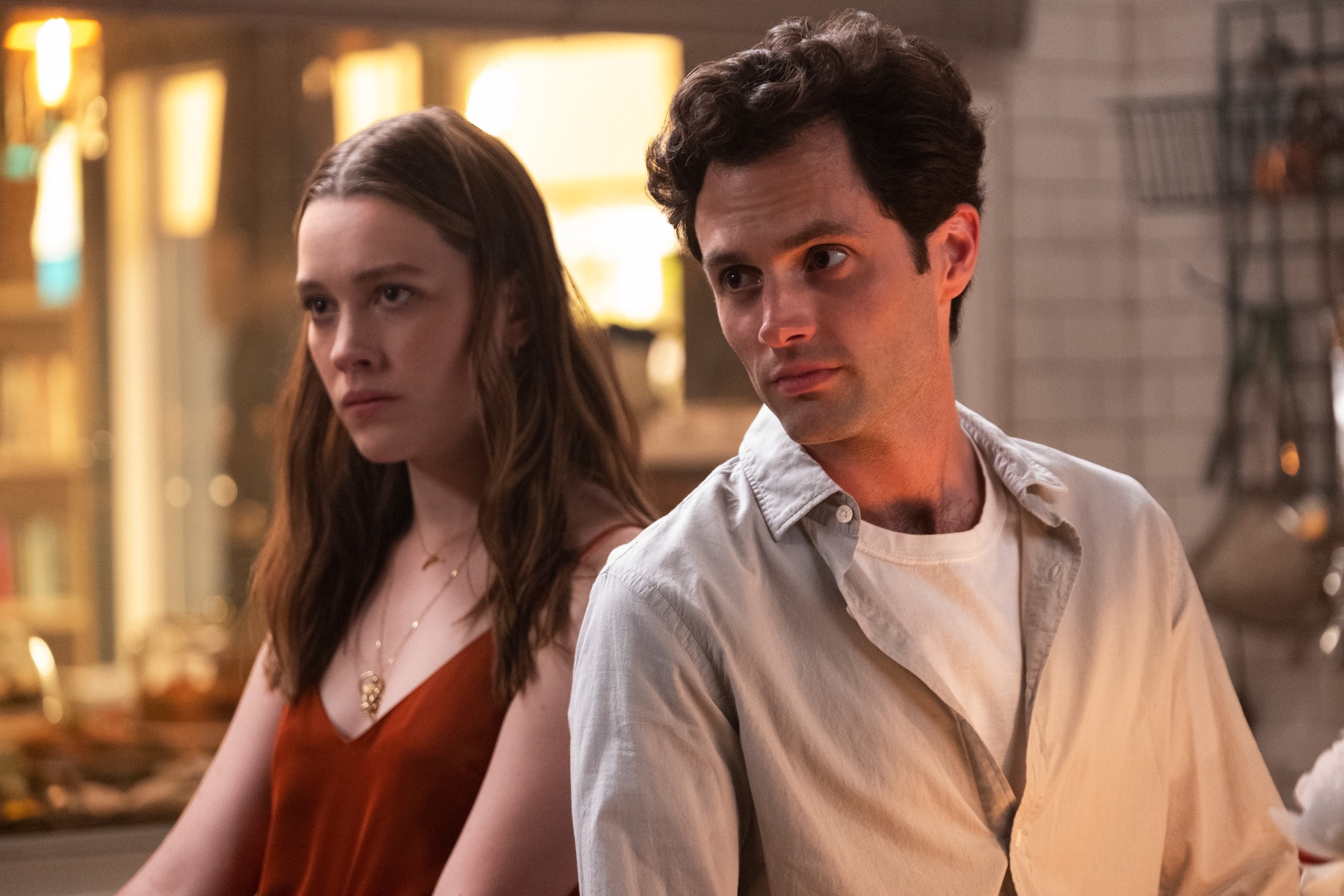 Victoria Pedretti, Penn Badgley in 'You' Season 2
