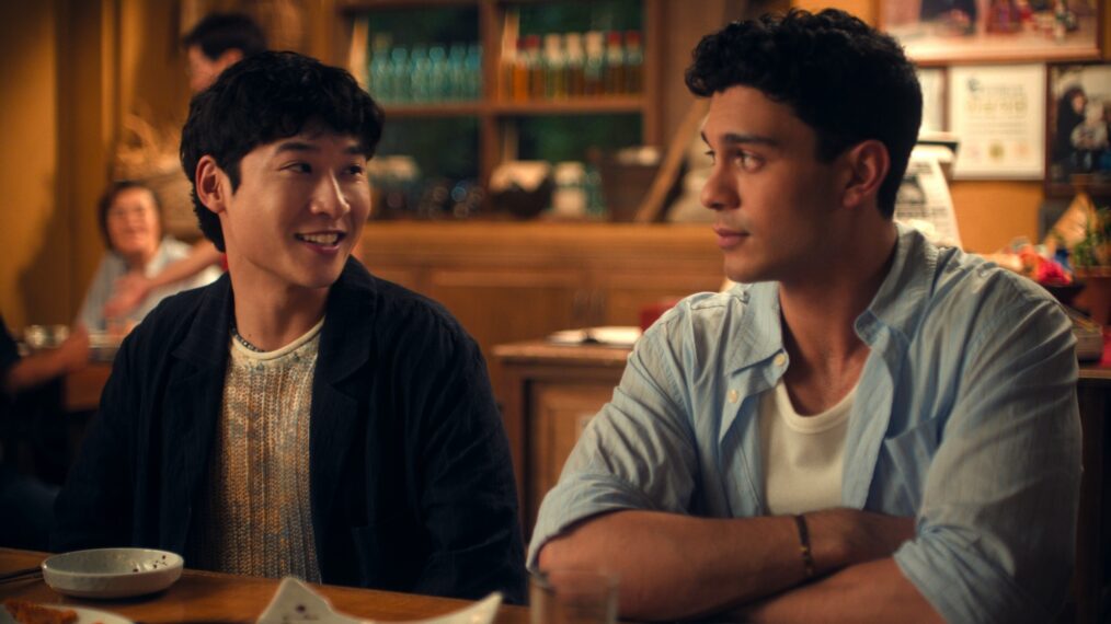 Joshua Hyunho Lee as Jin, Anthony Keyvan as Quincy 'Q' Shabazian in episode 305 of XO, Kitty.