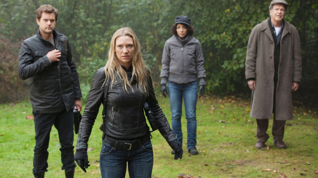 FRINGE, l-r: Joshua Jackson, Anna Torv, Jasika Nicole, John Noble in 'Black Blotter' (Season 5, Episode 9, aired December 14, 2012), 2008-, ph: Liane Hentscher/©Fox/courtesy Everett Collection