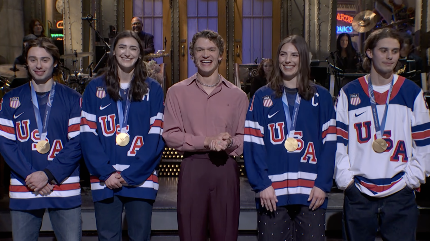 SNL: Connor Storries Monologue Shades Donald Trump With Help of Olympic Hockey Players SNL: Connor Storries Monologue Shades Donald Trump With Help of Olympic Hockey Players