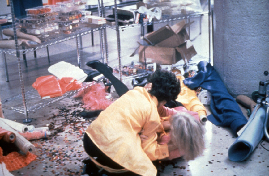 DYNASTY, Linda Evans, Joan Collins