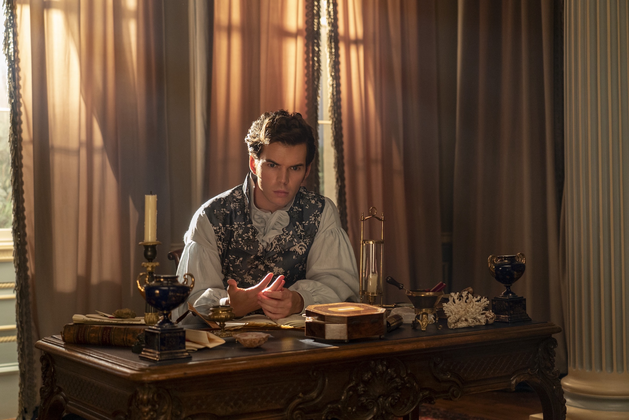 Luke Newton as Colin Bridgerton in episode 304 of Bridgerton.