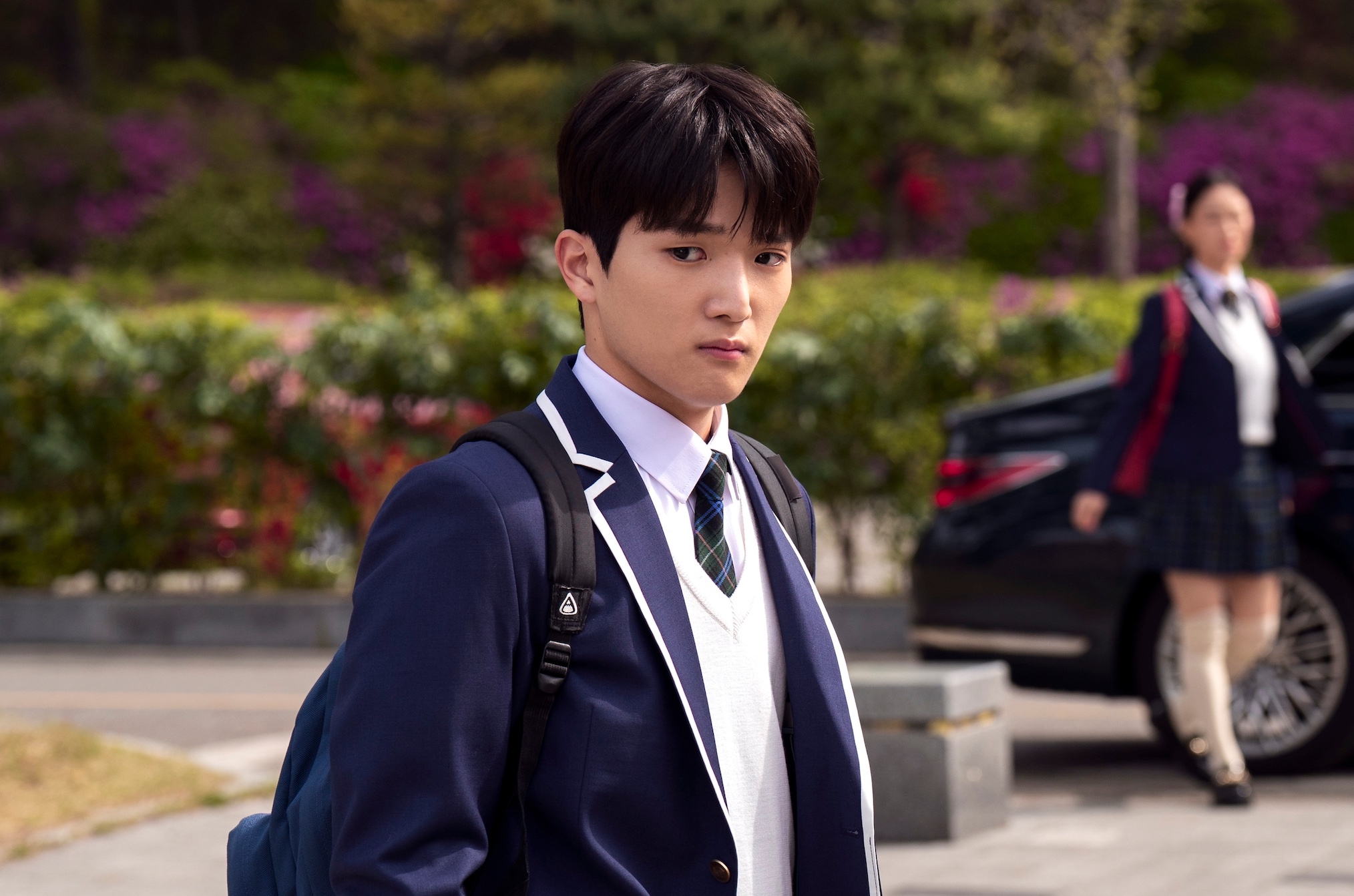 Choi Min-yeong as Dae, Gia Kim as Yuri in episode 103 of XO, Kitty.