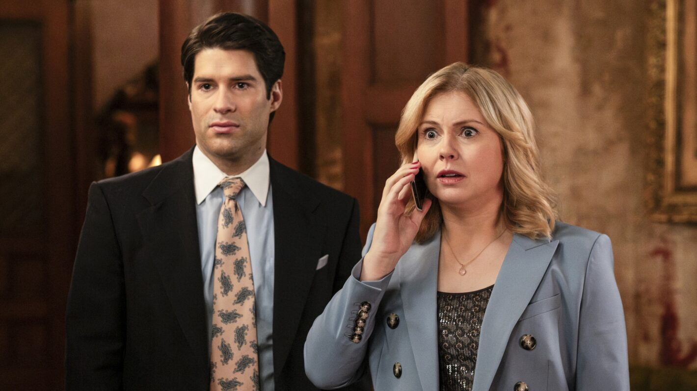 Sydney' Leaving Fall Slate