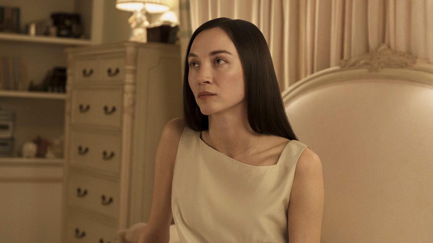 Sydney Lemmon as Lauren Bessette in 'Love Story'