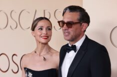 Rose Byrne and Bobby Cannavale attend the 98th Oscars at Dolby Theatre on March 15, 2026 in Hollywood, California.