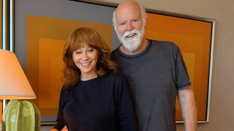 Reba McEntire and Rex Linn