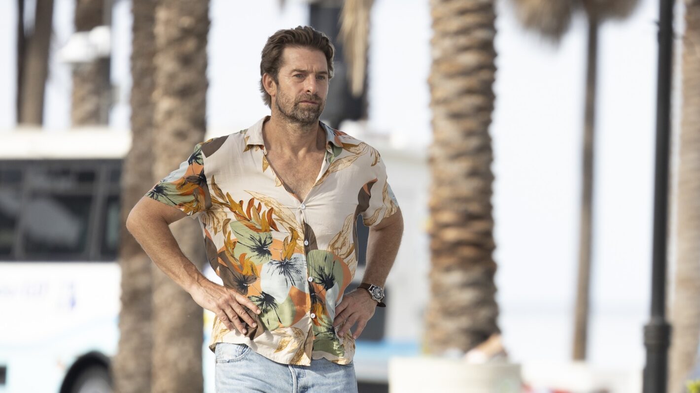 Scott Speedman as RJ Decker — 'RJ Decker' Series Premiere