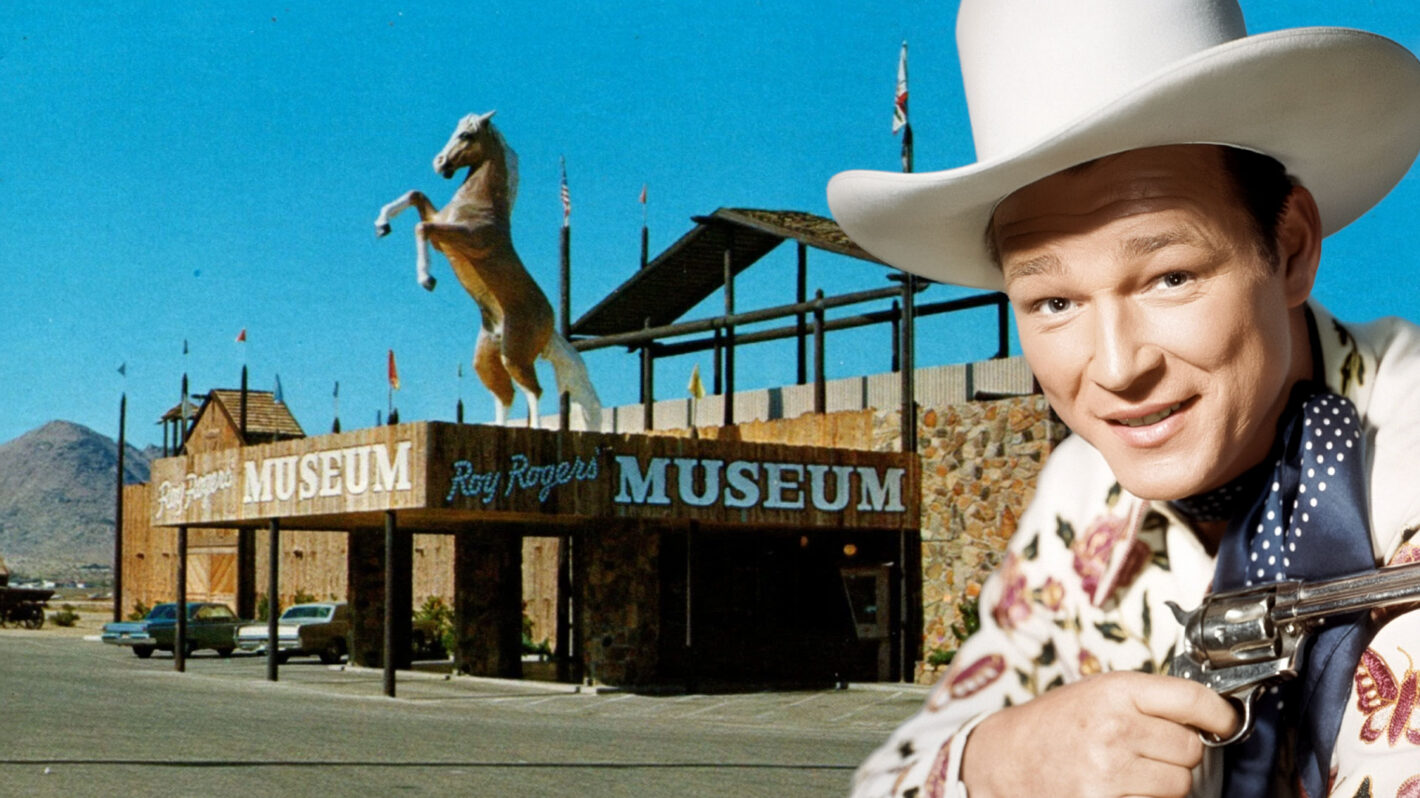 Roy Rogers Museum postcard withinset of Roy Rogers