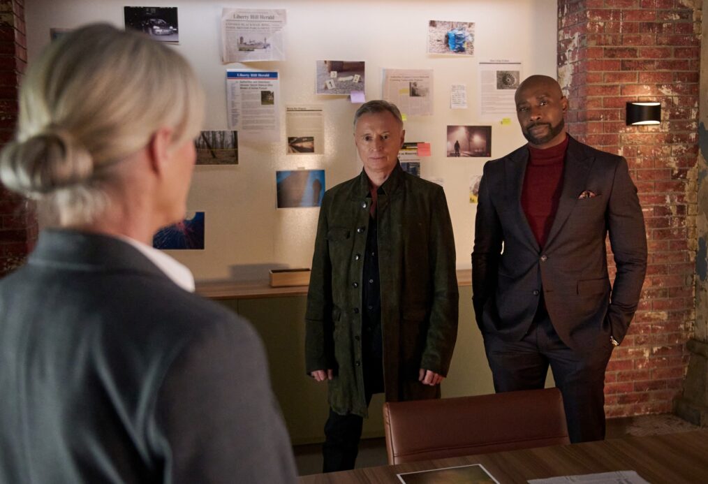 Rachel Hayward as Det. Lestrade, ,Robert Carlyle as Sherlock Holmes, and Morris Chestnut as Dr. John Watson — 'Watson' Season 2 Episode 15 