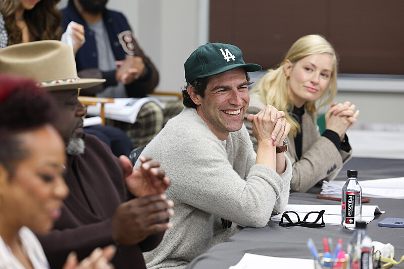Behind the scenes coverage of the CBS Original Series THE NEIGHBORHOOD on February 11th, 2026, during their season 8 series finale table read and interview special with Entertainment Tonight. Pictured: Max Greenfield and Beth Behrs. Photo: Matthew Taplinger/CBS ©2026 CBS Broadcasting, Inc. All Rights Reserved.