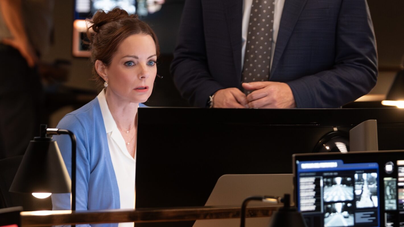 Kimberly Williams-Paisley Teases Chaotic '9-1-1: Nashville' Finale