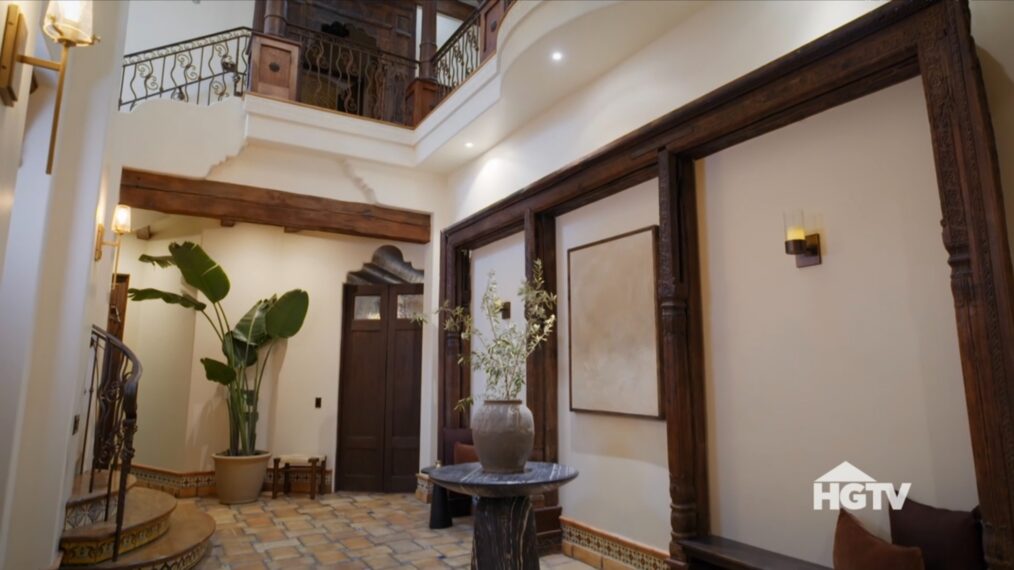 'Bachelor Mansion Takeover,' HGTV, Season 1, Episode 6, April 6, 2026, foyer after.