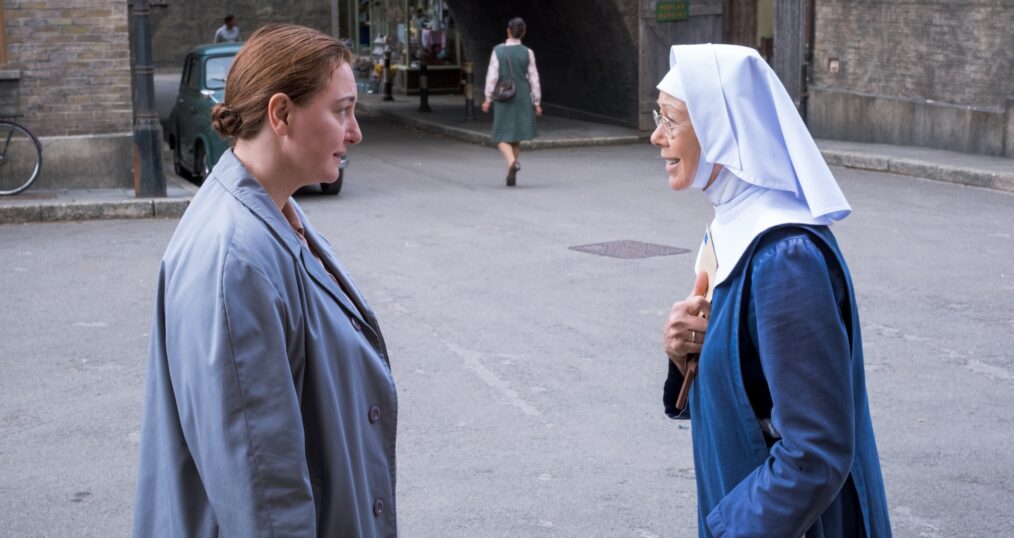 CALL THE MIDWIFE (Season 15)Episode 5 Picture Shows: Sister Veronica (REBECCA GETHINGS) Sister Julienne (JENNY AGUTTER) Credit: PBS/Neal Street Productions/Luke Ross 