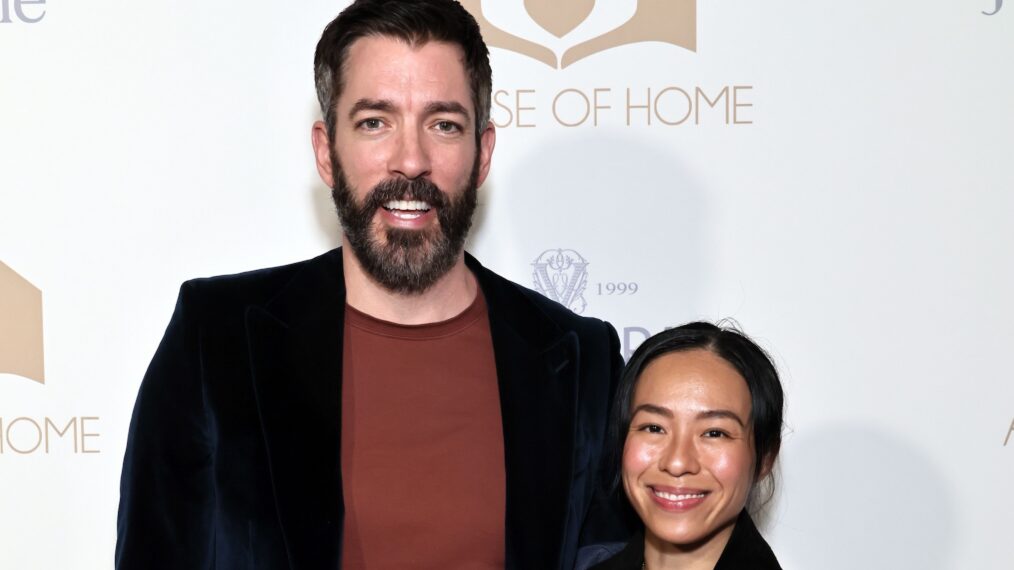 Drew Scott and Linda Phan attend A Sense Of Home 10th Anniversary Gala at Pacific Design Center on October 04, 2025 in West Hollywood, California.