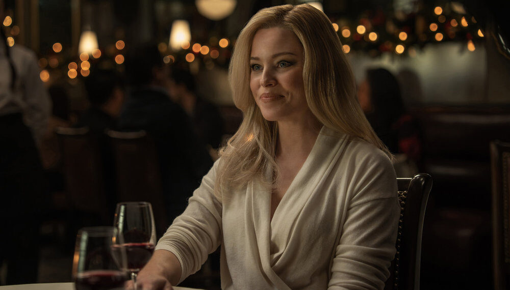 THE MINIATURE WIFE -- Lady Tomato and Mr. F. Tomato-Head' Episode 101 -- Pictured: Elizabeth Banks as Lindy -- (Photo by: Rafy/Peacock)