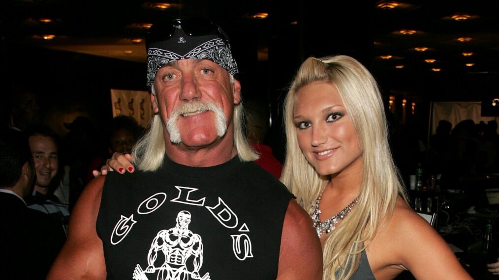 Wrestler Hulk Hogan and singer Brooke Hogan poses inside at the MTV 2006 Video Music Awards Forum at Radio City Music Hall in the grand lounge on August 30, 2006 in New York City.