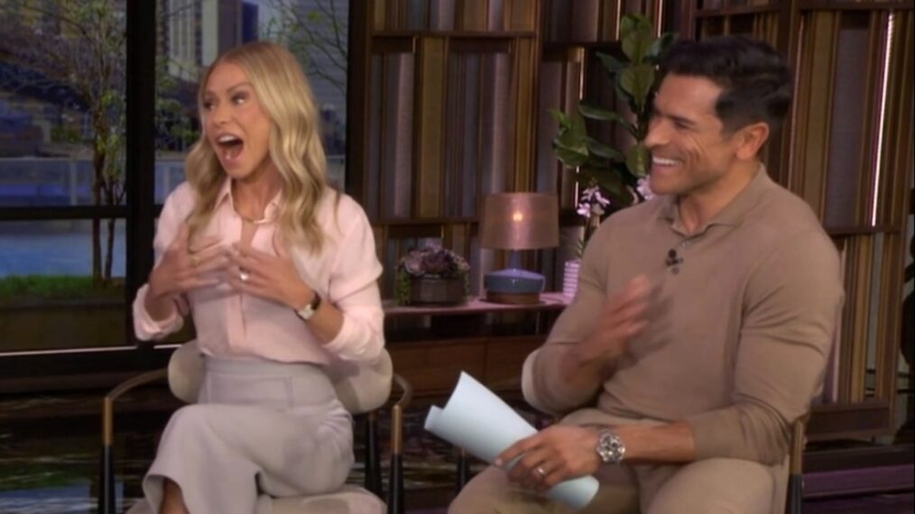 Kelly Ripa Makes Surprising Confession About Mark Consuelos' Broadway Play