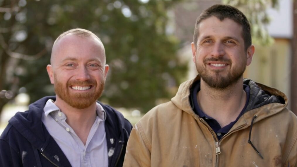 Keith Bynum and Evan Thomas on Season 1, Episode 8, of HGTV's 'Bargain Block,' 2021.