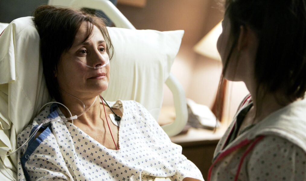 GREY'S ANATOMY, Laurie Metcalf, Emilee Wallace, 'Name of the Game', (Season 2, aired April 2, 2006), 2005-, photo: Peter 'Hopper' Stone / © ABC / Courtesy: Everett Collection