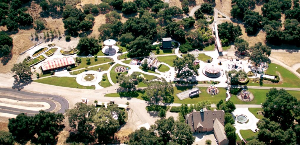 391113 09: An aerial of singer Michael Jackson''s Neverland Valley Ranch June 25, 2001 in Santa Ynez, CA. (Photo by Jason Kirk/Getty Images)
