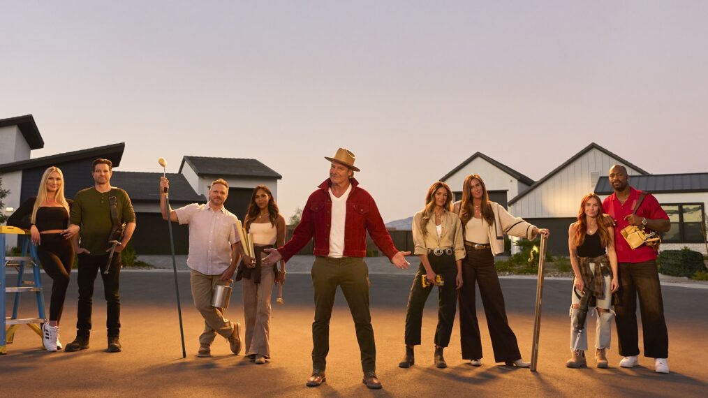 Rock the Block S7 Group 2 (L to R_ Brooke Hogan, Scott McGillivray, Drew Lachey, Taniya Nayak, Ty Pennington, Chelsea Meissner, Kim Wolfe, Mina Starsiak Hawk, Vernon Davis)