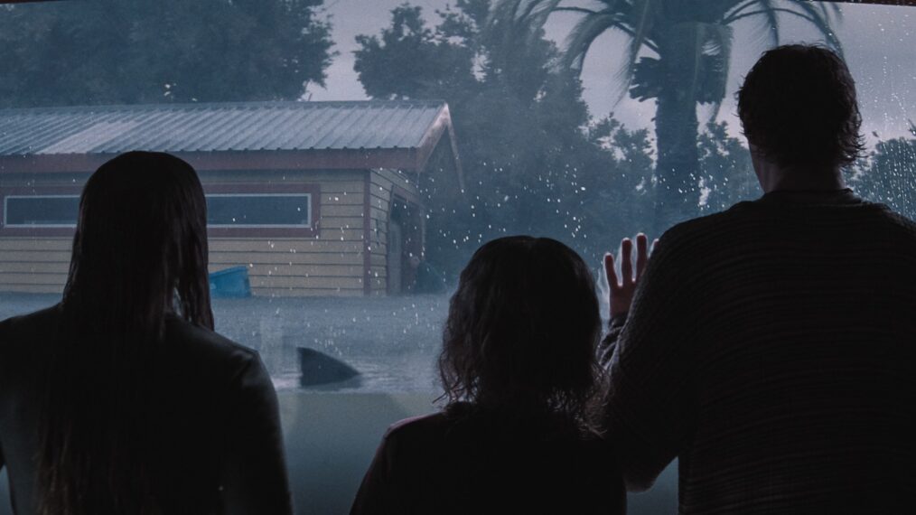 Thrash. (L-R) Alyla Browne as Dee, Dante Ubaldi as Will and Stacy Clausen as Ron in Thrash. Cr. Netflix © 2026.