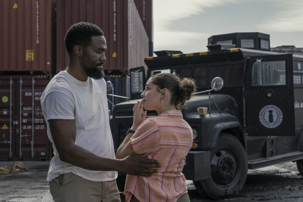 MAN ON FIRE. (L to R) Yahya Abdul-Mateen II as John Creasy and Billie Boullet as Poe Rayburn in Episode 106 of Man on Fire. Cr. Juan Rosas/Netflix © 2025