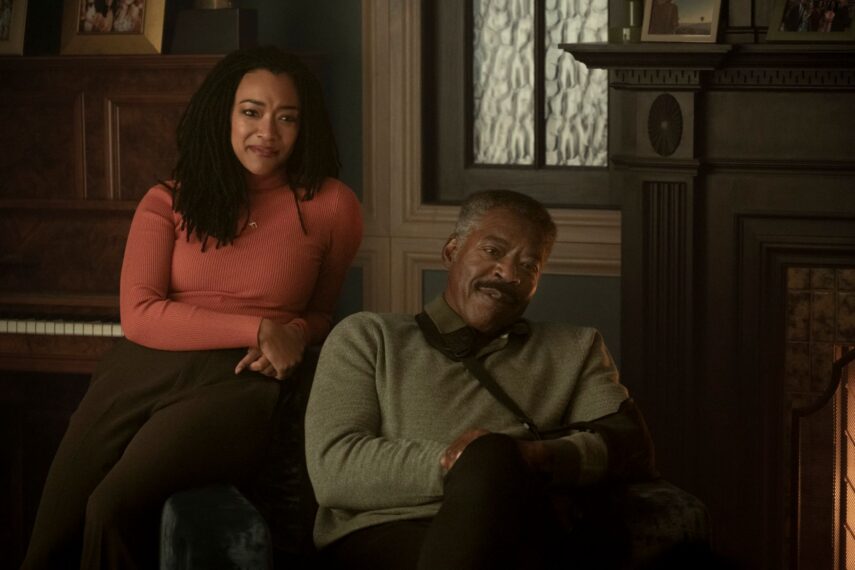 Sonequa Martin-Green and Ernie Hudson in 'Boston Blue' Season 1 Episode 13