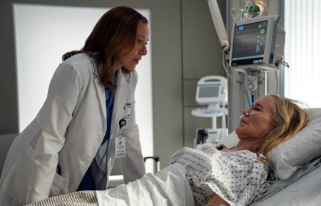 Molly Parker as Amy, Felicity Huffman as Joan — 'Doc' Season 2 Episode 20 