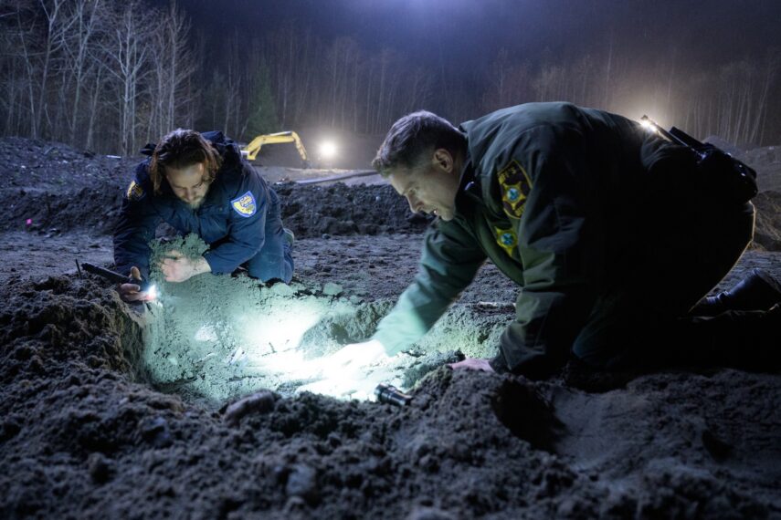 Max Thieriot as Bode Leone and Matt Lauria as Boone — 'Sheriff Country' & 'Fire Country' Crossover