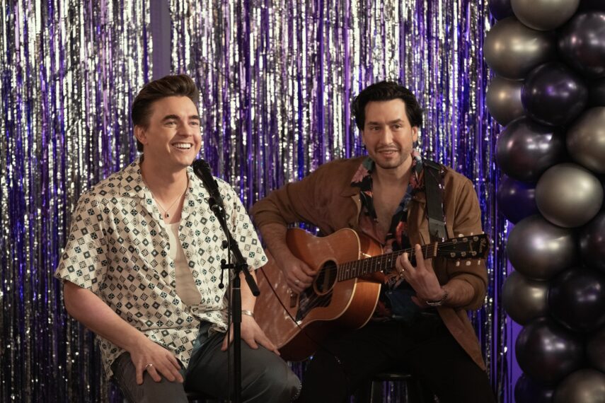 Jesse McCartney in 'Hacks' 