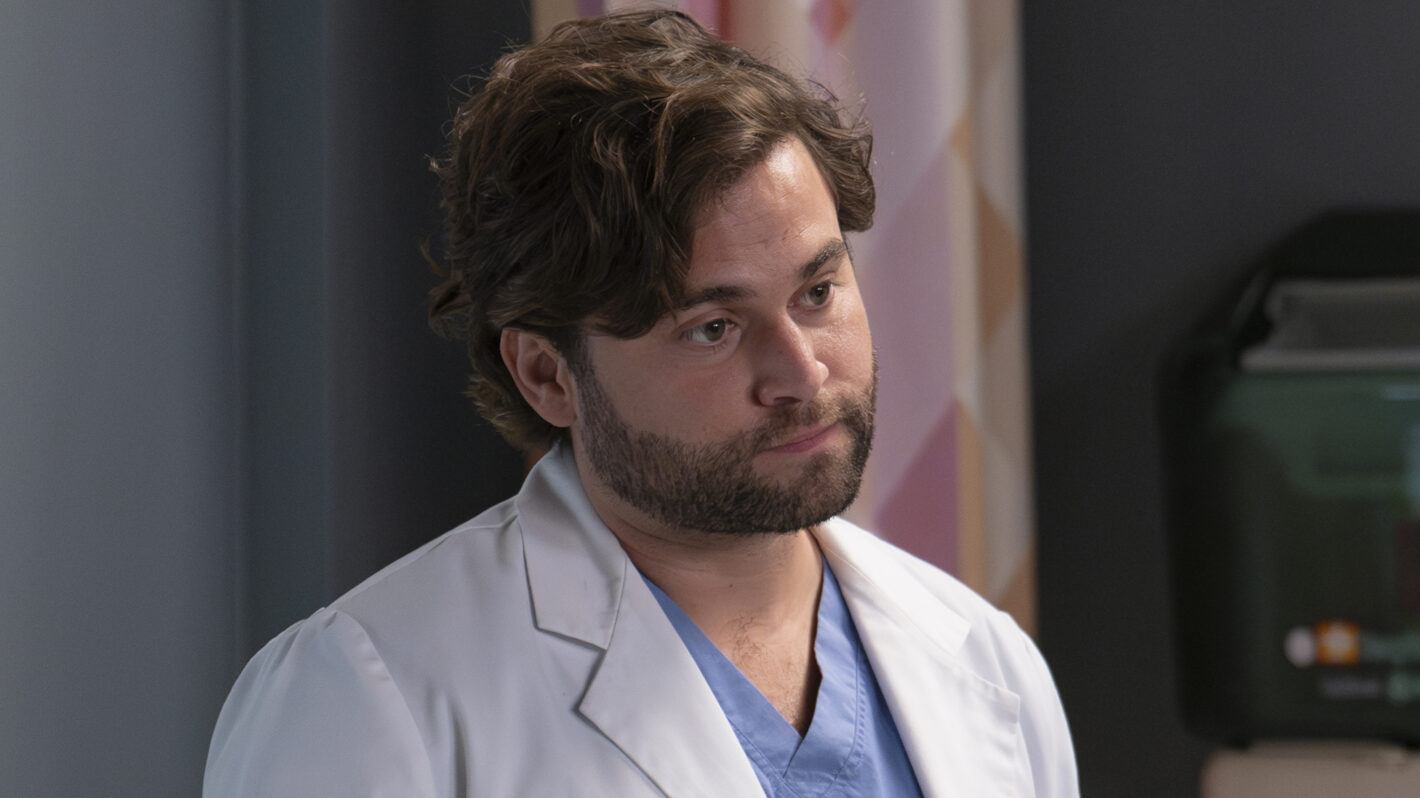 'Grey's Anatomy's Jake Borelli on Returning as Director & Key Moments