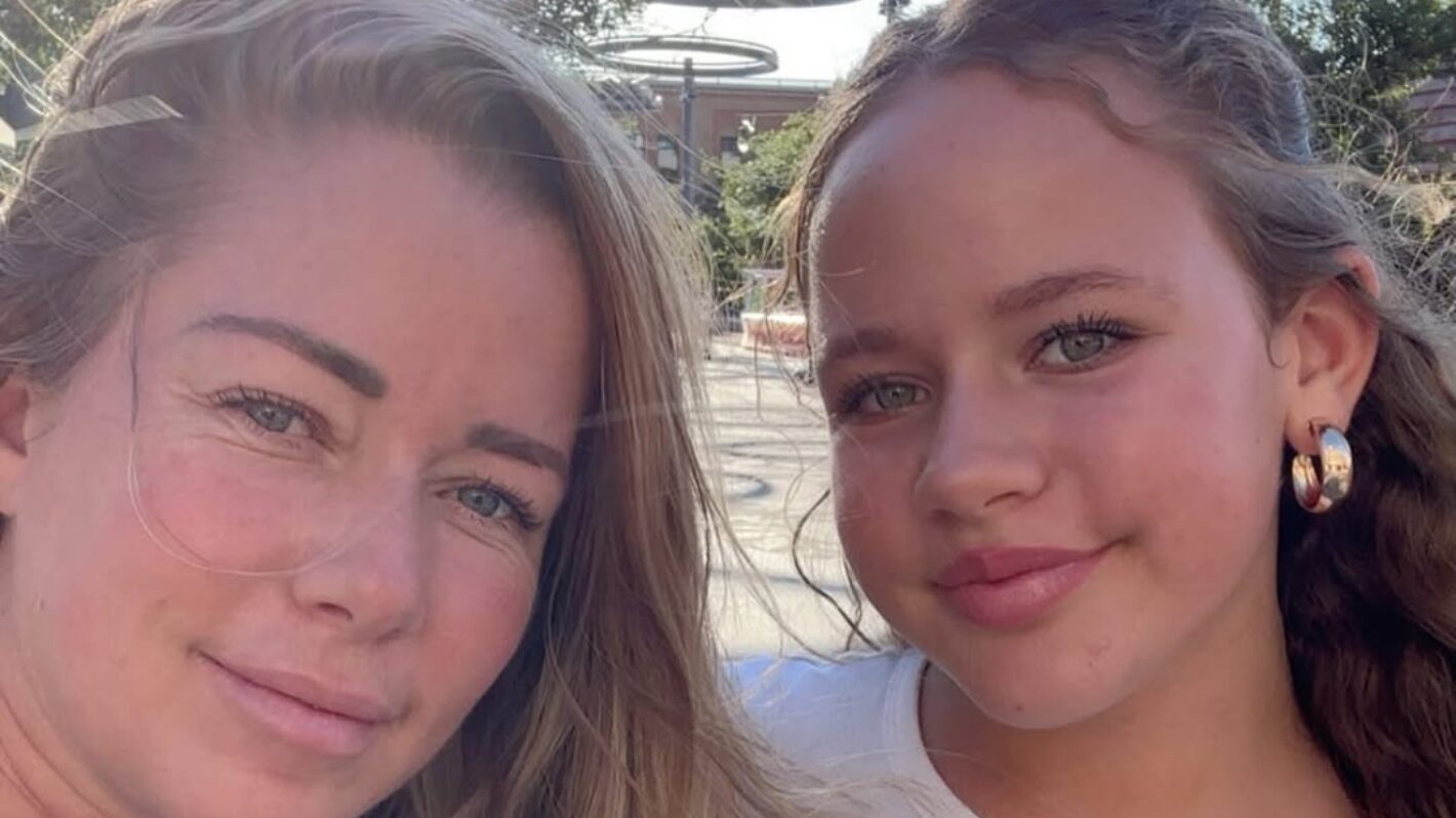 Kendra Wilkinson Posts Rare Photo With Daughter & Fans Can’t Get Over Their Resemblance