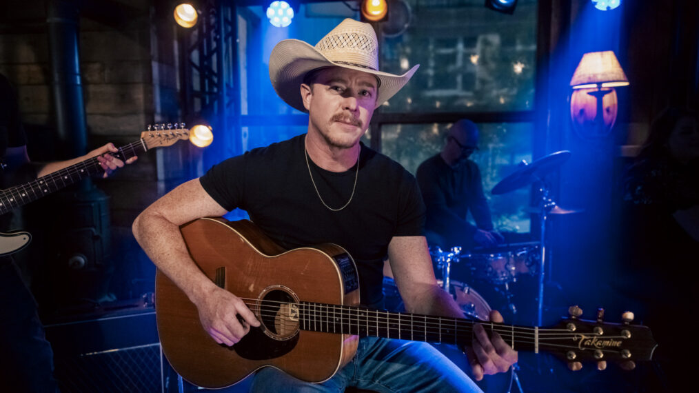 Adam Sanders in 'Marshals' Season 1 Episode 7