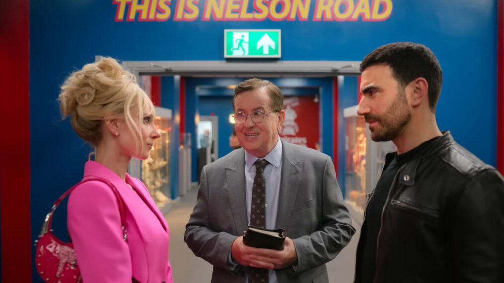 Juno Temple, Jeremy Swift, and Brett Goldstein in 'Ted Lasso' Season 4