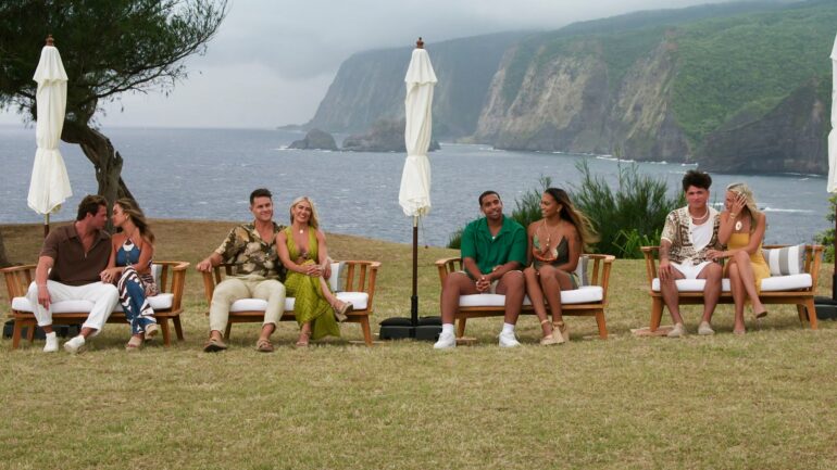Summit Wallace, Kaylee Needham, Cole Mueller, Scarlett Bentley, Mikey Bivens, Sydney McGregor in episode 201 of Temptation Island