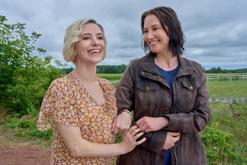Bianca Melchior as Fern, Chyler Leigh as Kat — 'The Way Home' Season 4 Episode 2
