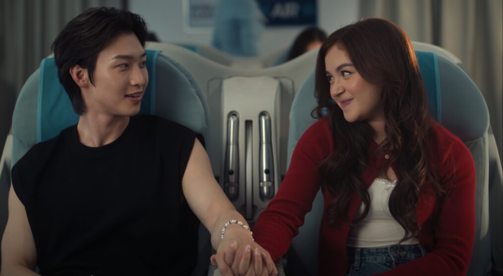 Kitty and Min Ho in the 'XO, Kitty' Season 3 finale, on a plane to Portland.