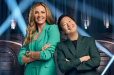 99 TO BEAT: L-R: Hosts Erin Andrews and Ken Jeong. © 2025 Fox Media LLC.