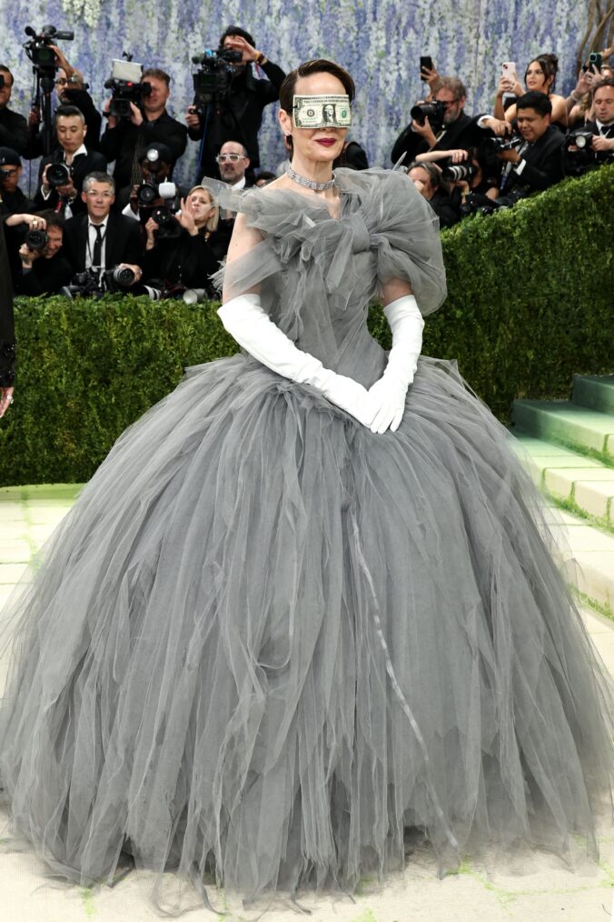 NEW YORK, NEW YORK - MAY 04: Sarah Paulson attends the 2026 Met Gala celebrating 