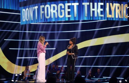 DON'T FORGET THE LYRICS: Contestant Claire with host Niecy Nash in the "Top Gun vs. Top Model" episode of DON'T FORGET THE LYRICS airing Thursday, July 25 (9:00-10:00 PM ET/PT) on FOX. © 2024 FOX Media LLC