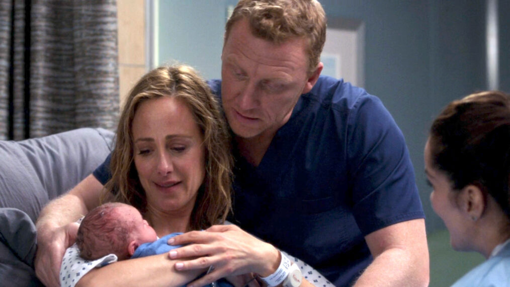 Kim Raver as Teddy Altman and Kevin McKidd as Owen Hunt in 'Grey's Anatomy'